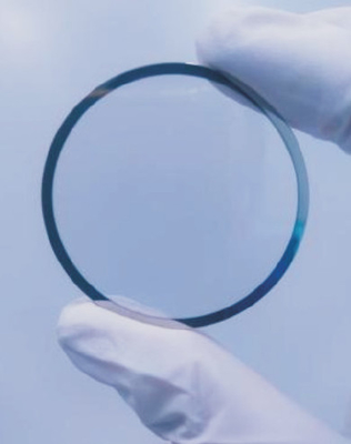 Fenêtre optique diamantée à faible absorption et à haute conductivité thermique