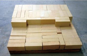 Briques de silicate de zirconium pour fours de fusion du verre