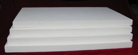 Mullite polycristalline avec une excellente stabilité chimique