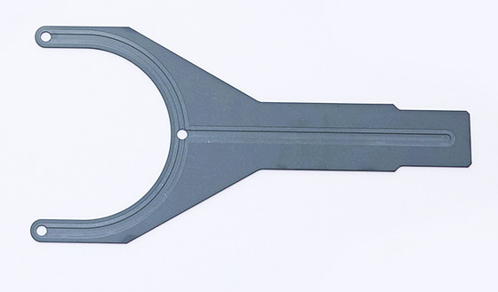 Armure de manutention en céramique électriquement conductrice