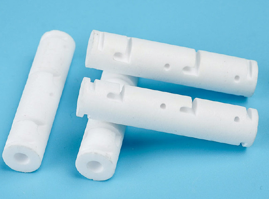 Pièces céramiques en oxyde d'aluminium à haute performance 95 % Bonne conductivité Résistance mécanique