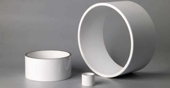 Ceramiques métallisées pour tubes sous vide à usage industriel