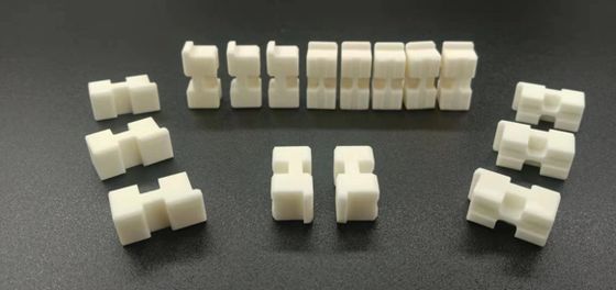 Pièces structurelles en nitrure d'aluminium