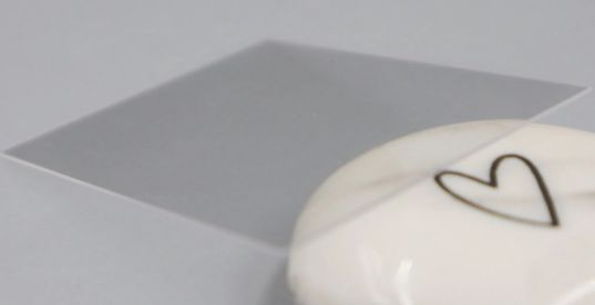 Céramique transparente d'alumine