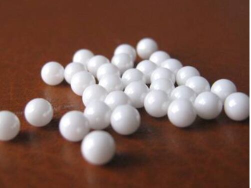 Billes d'oxyde de zirconium stabilisé à l'yttrium à haute densité et à usure ultra-faible pour une efficacité de broyage supérieure et une longue durée de vie