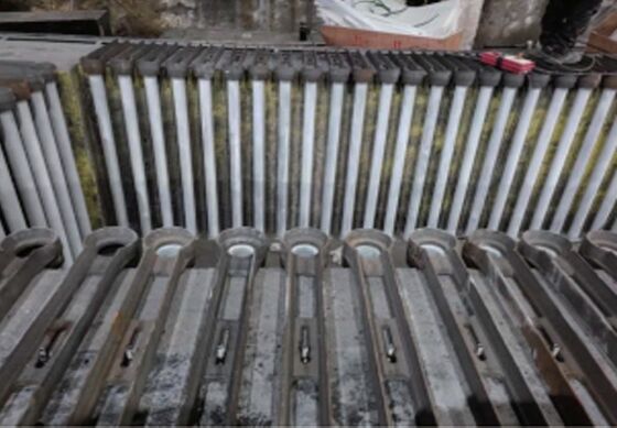 Élément chauffant en SiC avec une température de fonctionnement maximale de 1500°C, résistant à la corrosion et à haut rendement thermique pour fours industriels