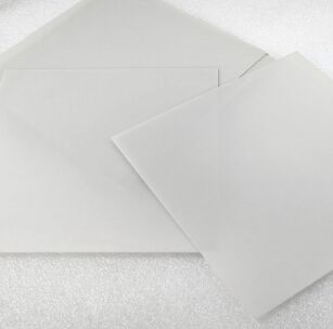 Substrat en nitrure d'aluminium