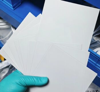 Substrate de nitrure d'aluminium poli