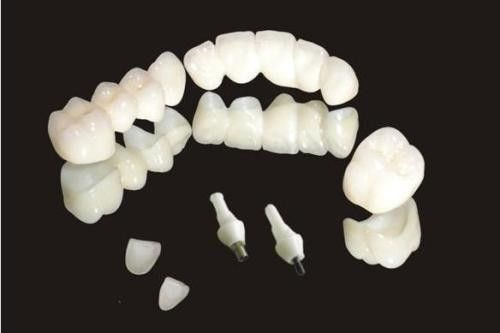 CÉRAMIQUE DE BIOXYDE DE ZIRCONIUM POUR L'ART DENTAIRE