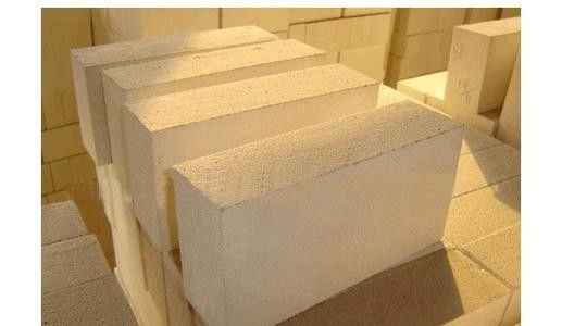 Porosité élevée des briques réfractaires 22% d'alumine de densité de HA60 HA80 2.55g/Cm3