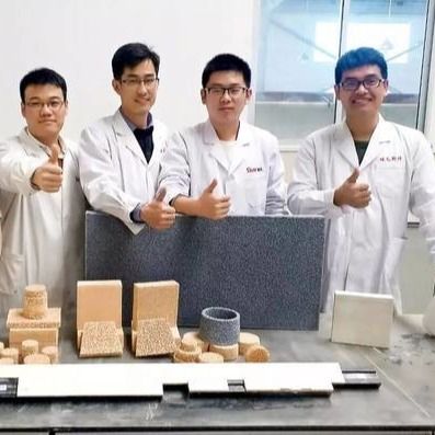 PIÈCES EN CÉRAMIQUE INDUSTRIELLES POUR LA FABRICATION DU PAPIER, FORMANT DES BARRES, DÉFLECTEURS, HYDROPLANS DE ASSÉCHAGE, CHAMBRE D'ADMISSION D'HUMIDITÉ
